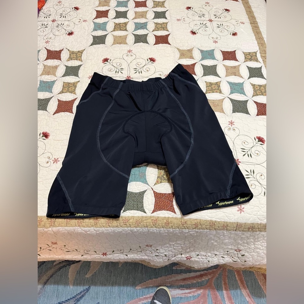 (Y) Sportneer black and red biker shorts with padded seat